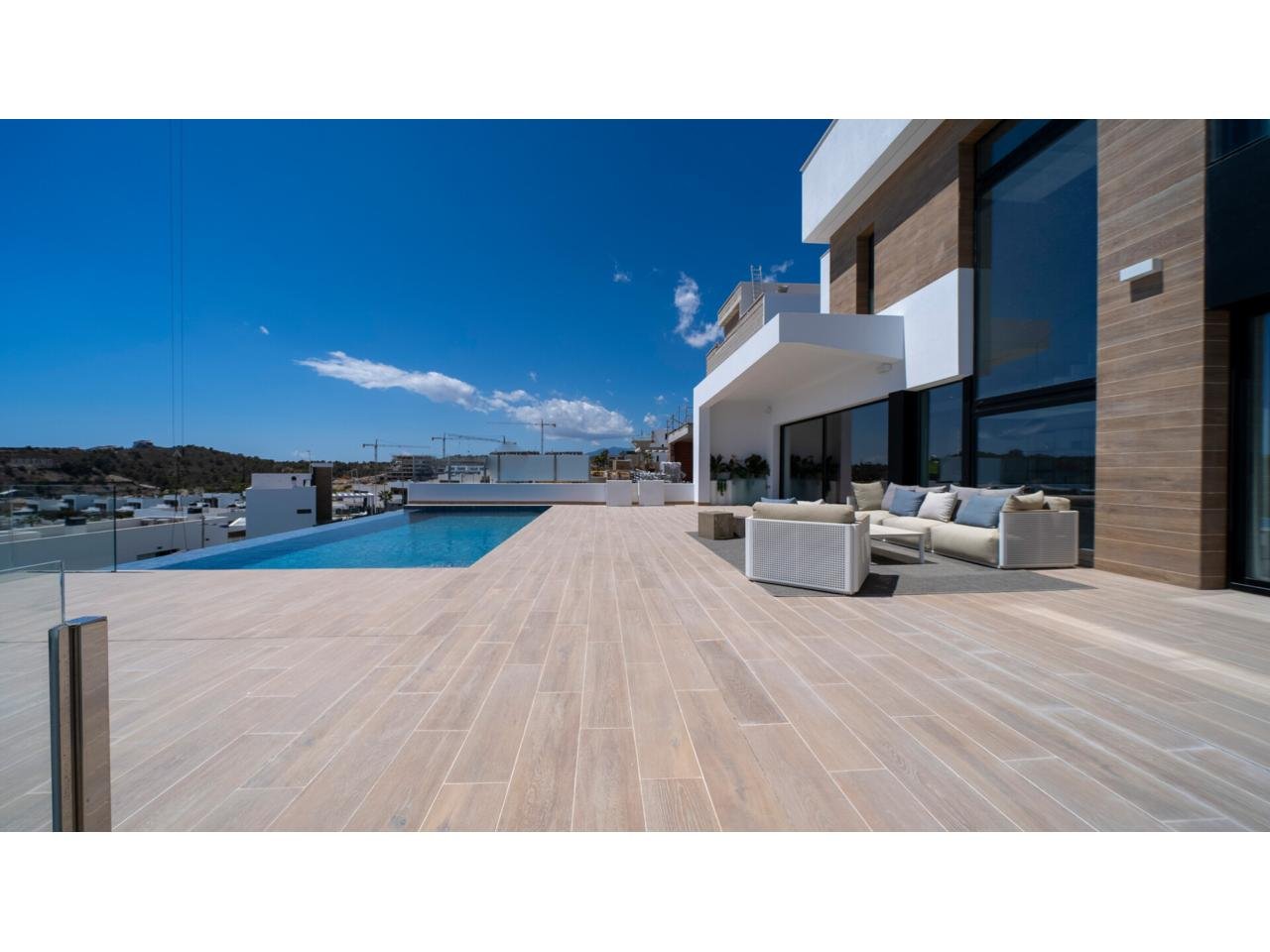 523824_55051023903_90ae53c9-2637-49a5-bf9b-7143b8fbc450