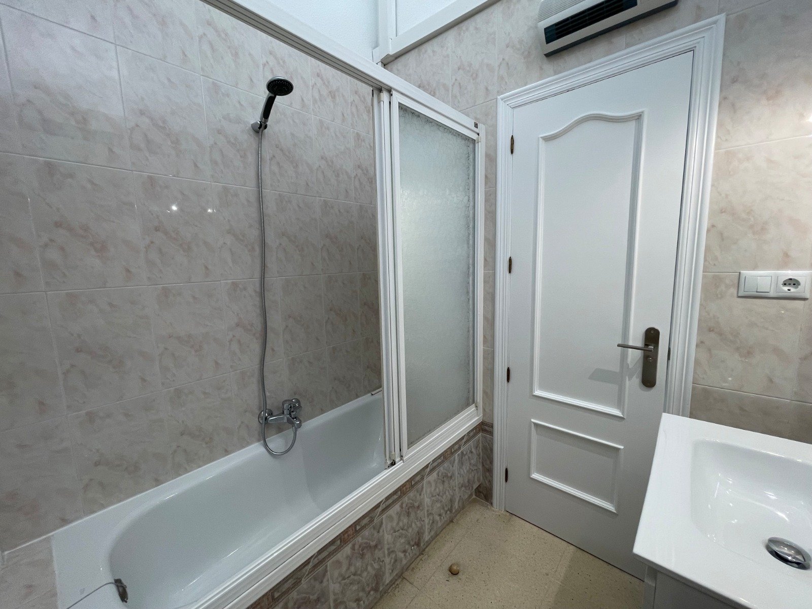 8d44ed86-9210-4fc8-9e04-22281e54f4b9