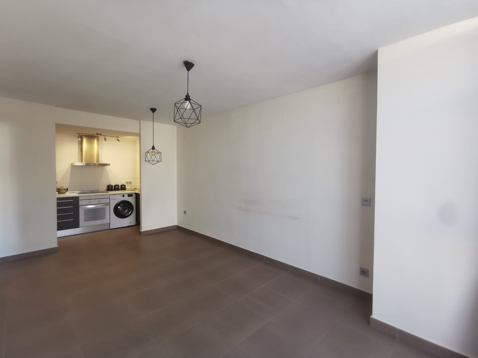 3b3e8ab7-cc07-4495-a3cf-37b8f6270d69 (1)