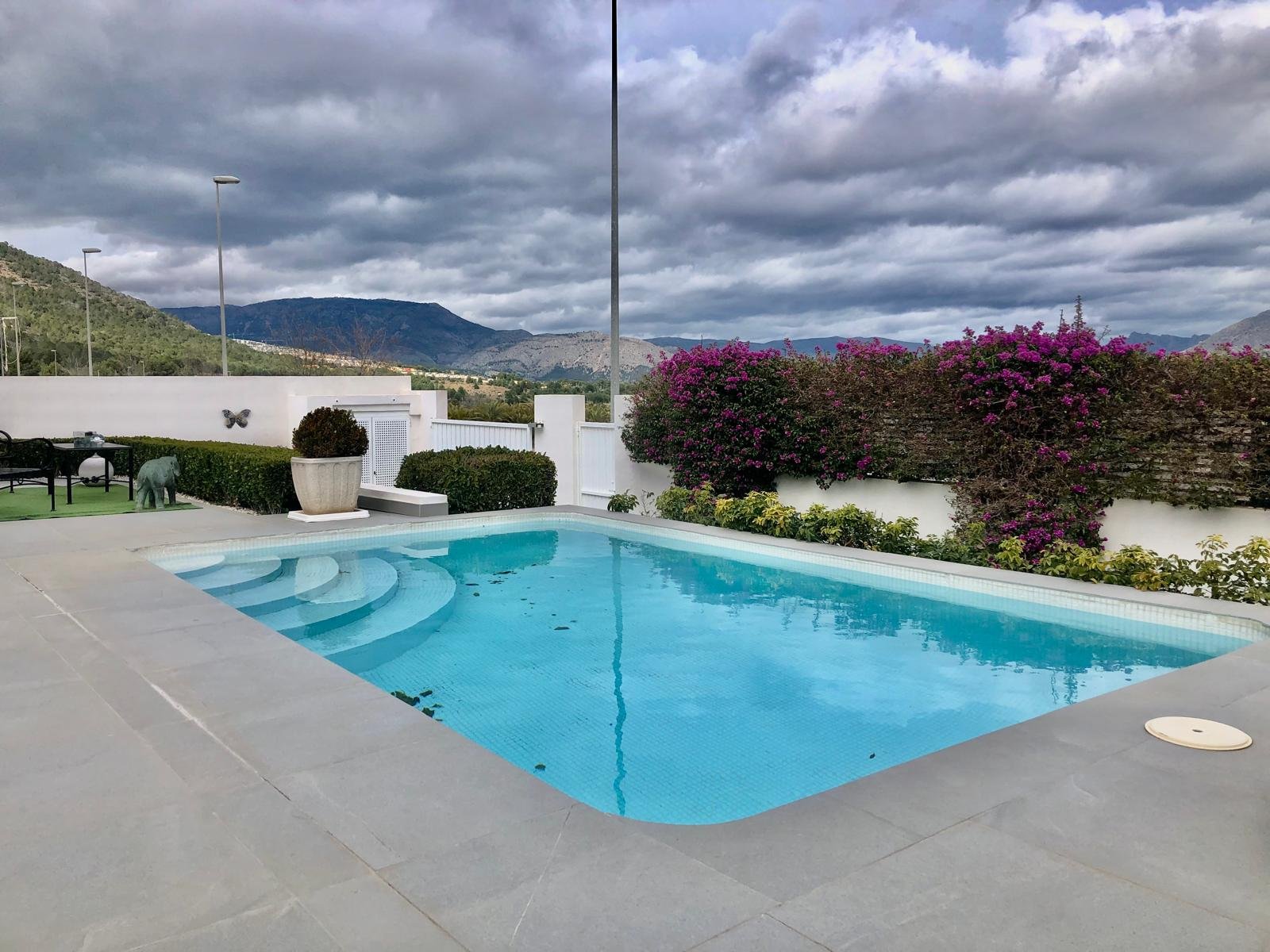 58668d25-fdfb-466b-8a0d-e4e164c9f6bb