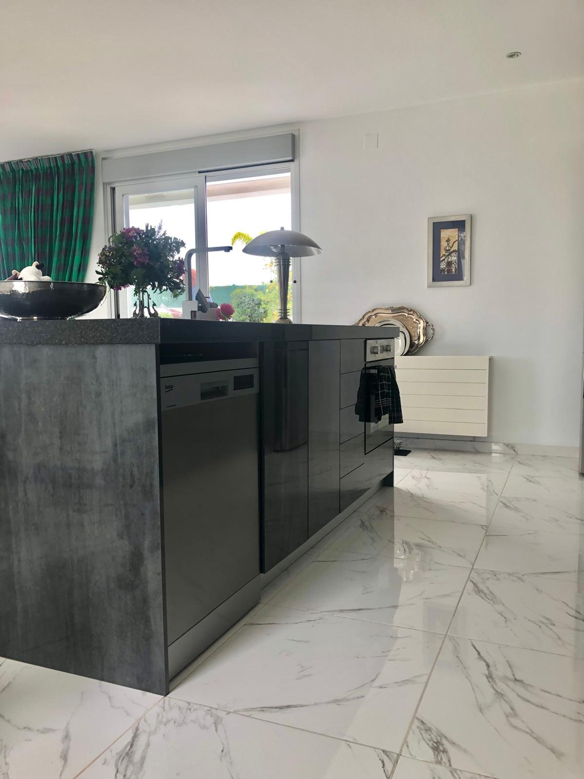 a4b0f942-bfc1-496f-9aa9-2c95eaba2f73